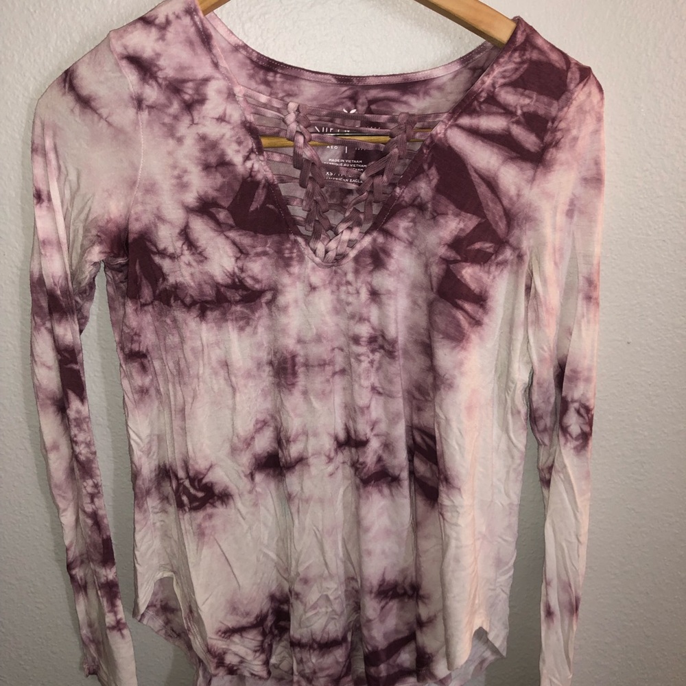 american eagle tie dye flowy shirt